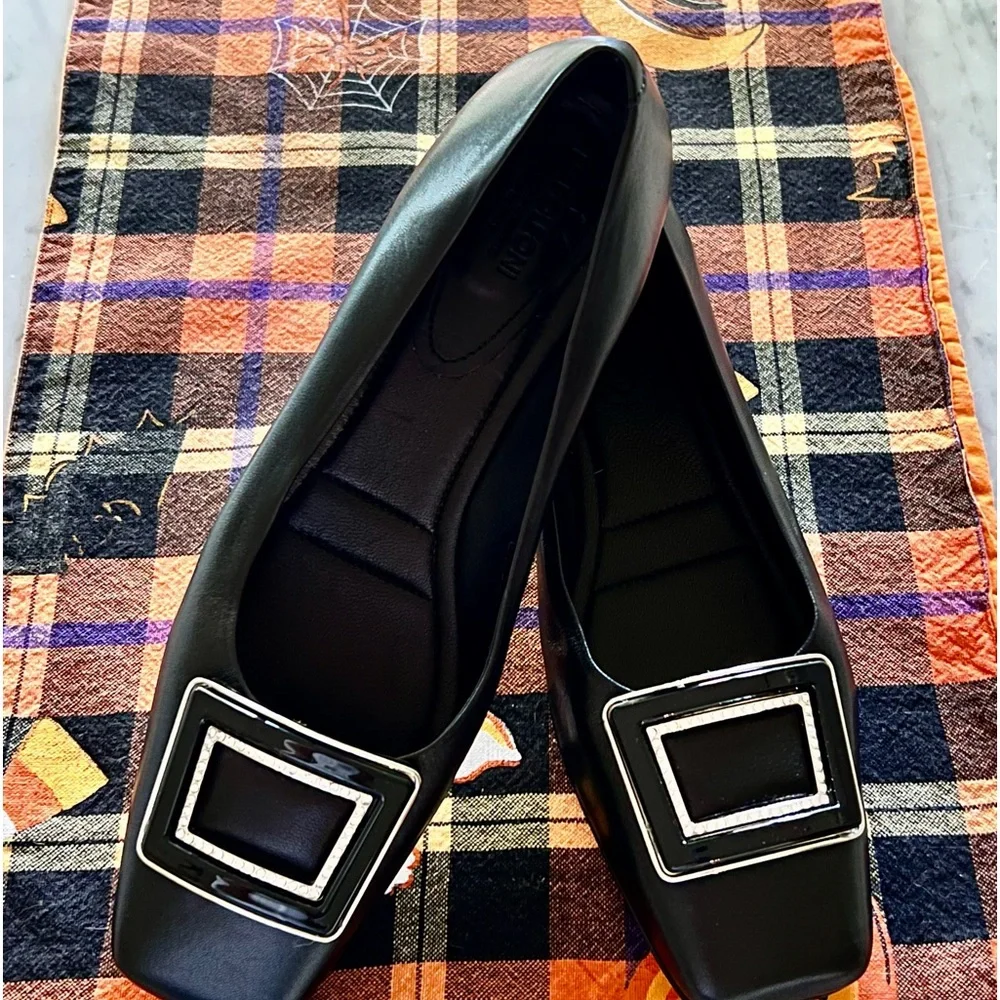 Absolutely Gorgeous Black Leather Napoleoni flats. NWOTs. Size 39 - Picture 6 of 8